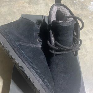 UGG Neumel 3236 Men's Black Suede Lace Up Chukka Boots US Shoes Size 9